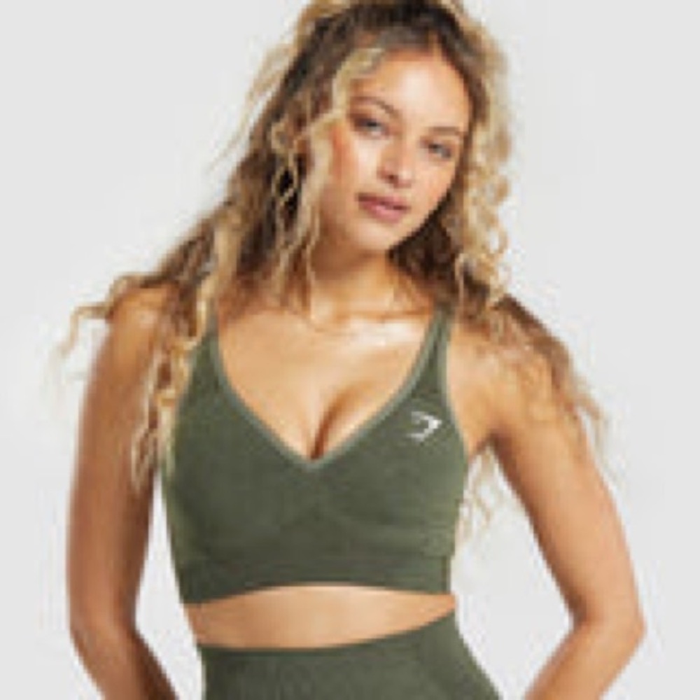 Gymshark Vital Seamless V Neck Sports Bra - Base Green Marl